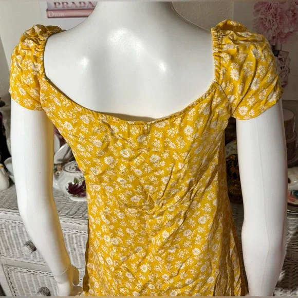 Reformation Madison mini dress Low Cut floral print in Yellow & white Size L - Picture 6 of 9